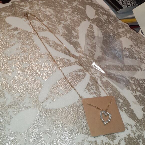 Necklace Gold Plated Chain w Heart Pendent Simulated Diamonds 10" hang length - Picture 11 of 13